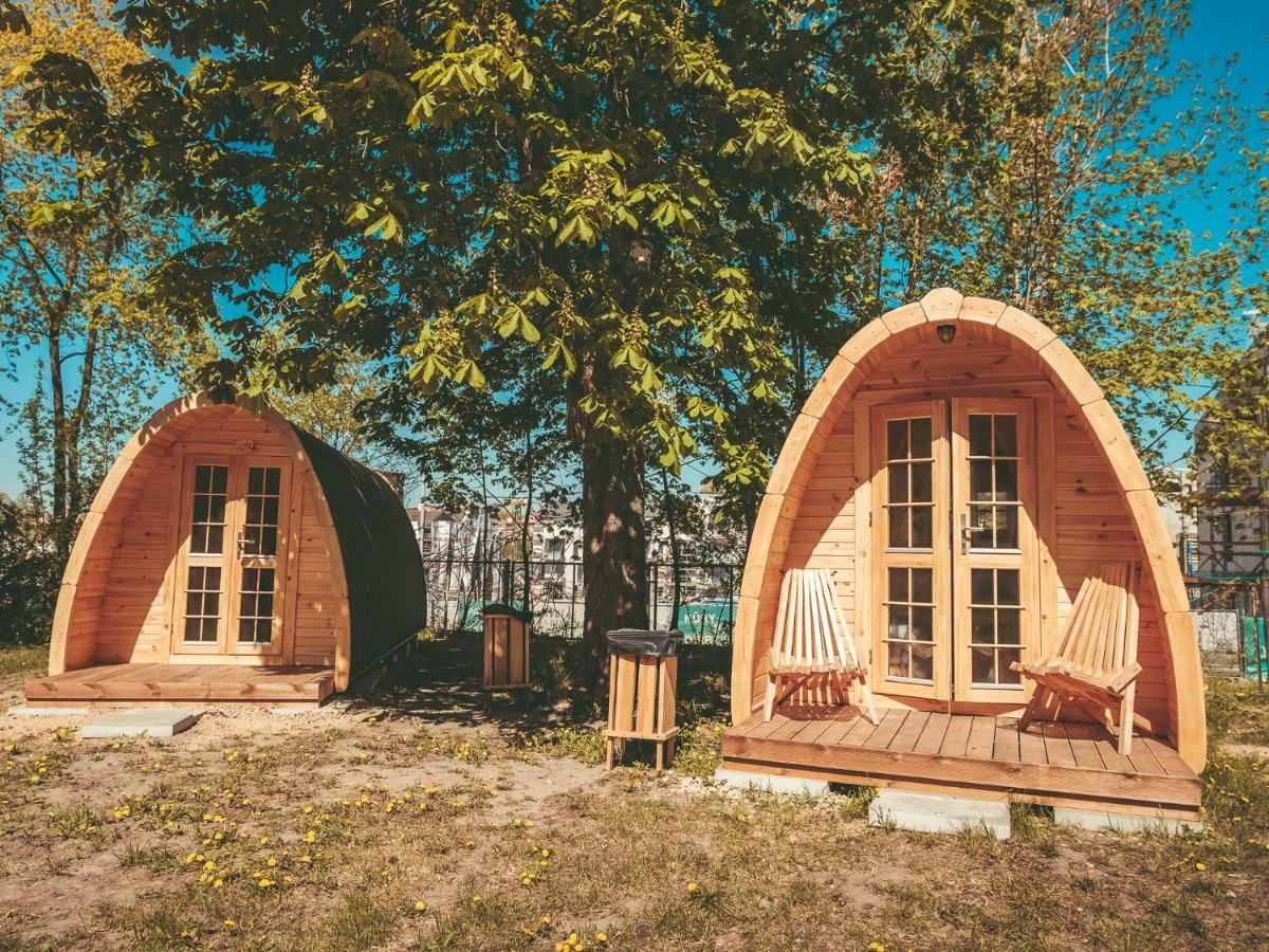 Downtown Forest Hostel & Camping Vilnius Bagian luar foto